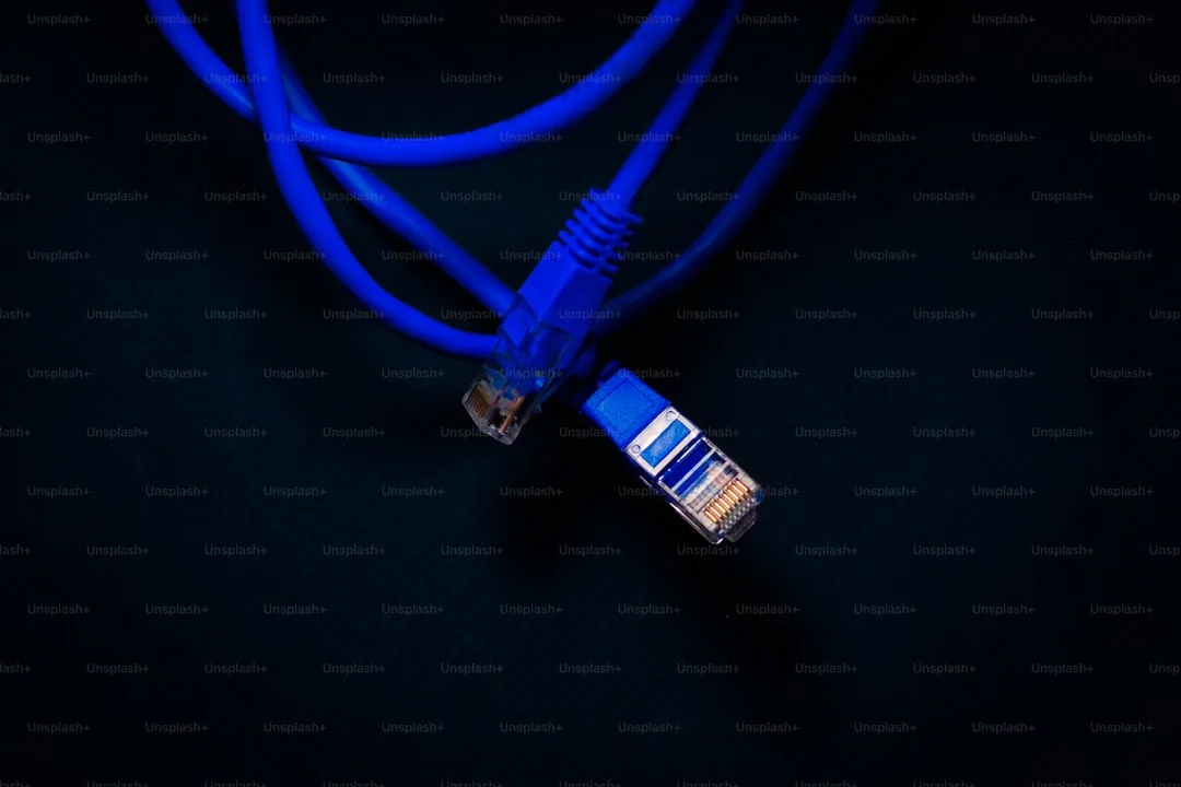 Kabel światłowodowy i nowoczesny sprzęt sieciowy